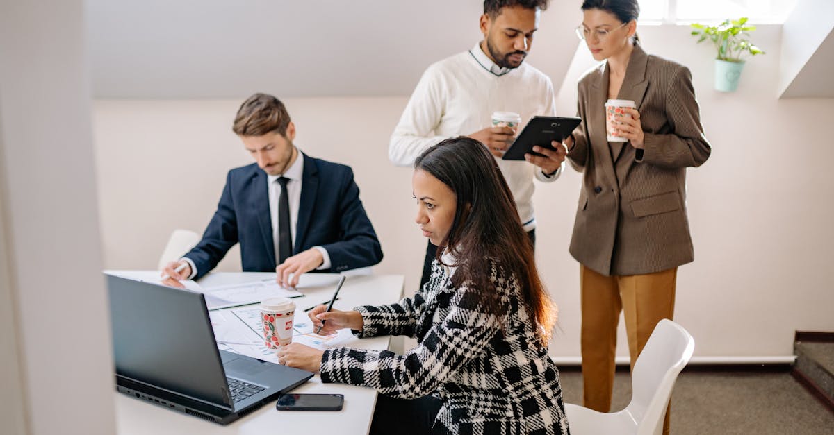 实名手机卡出售:热舞视屏APP详情下载教程