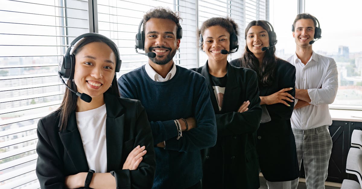 微信老号买卖:流量卡业务对传统通信产业的影响与挑战